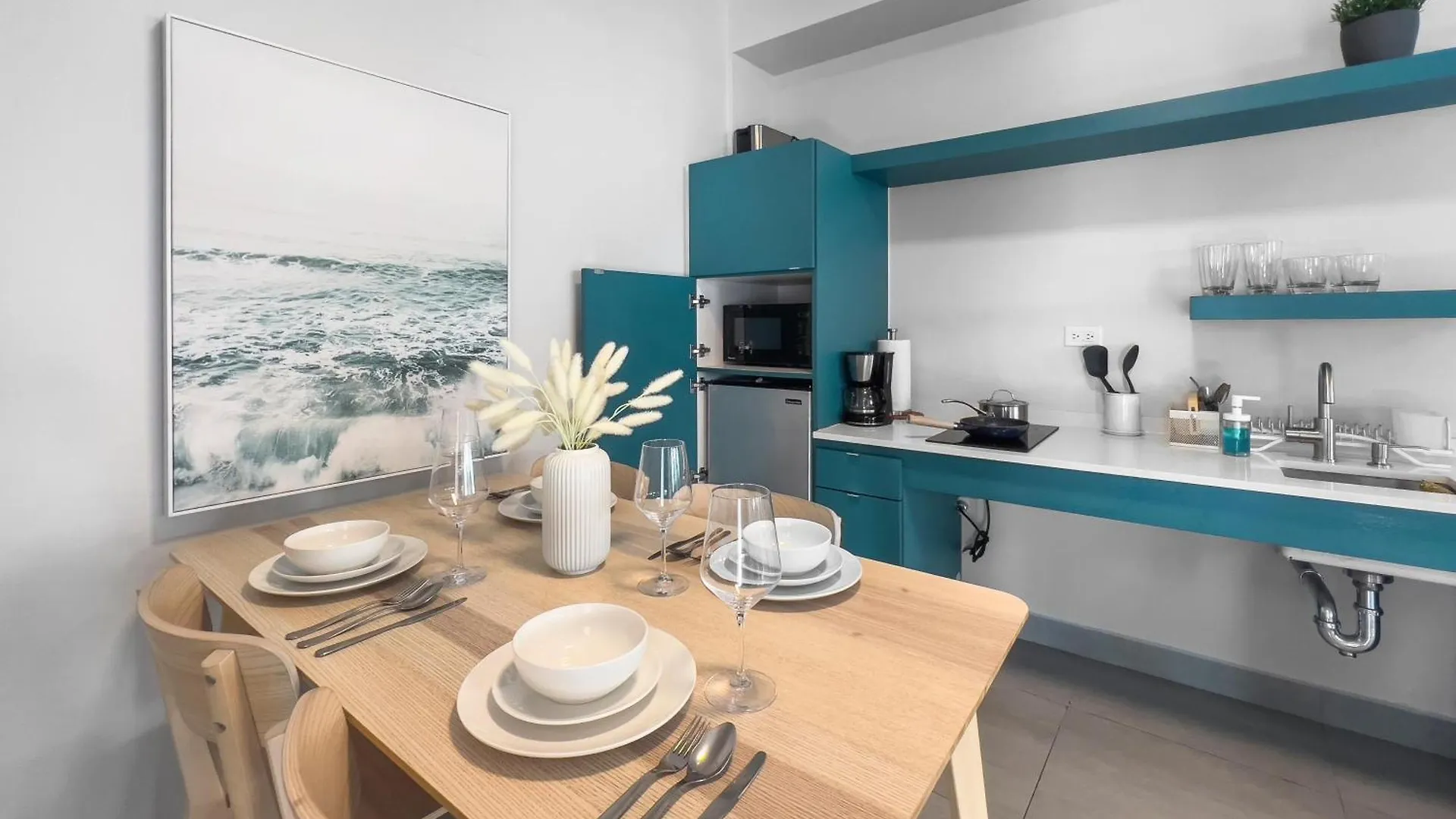 Aquabella 1 Beachside Retreat In Isla Verde San Juan 0*,